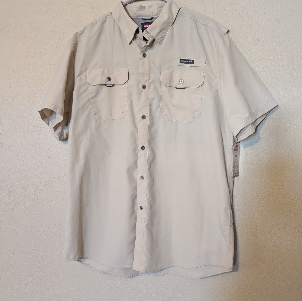 Wrangler Men's Light Tan Casual Button Down Shirt